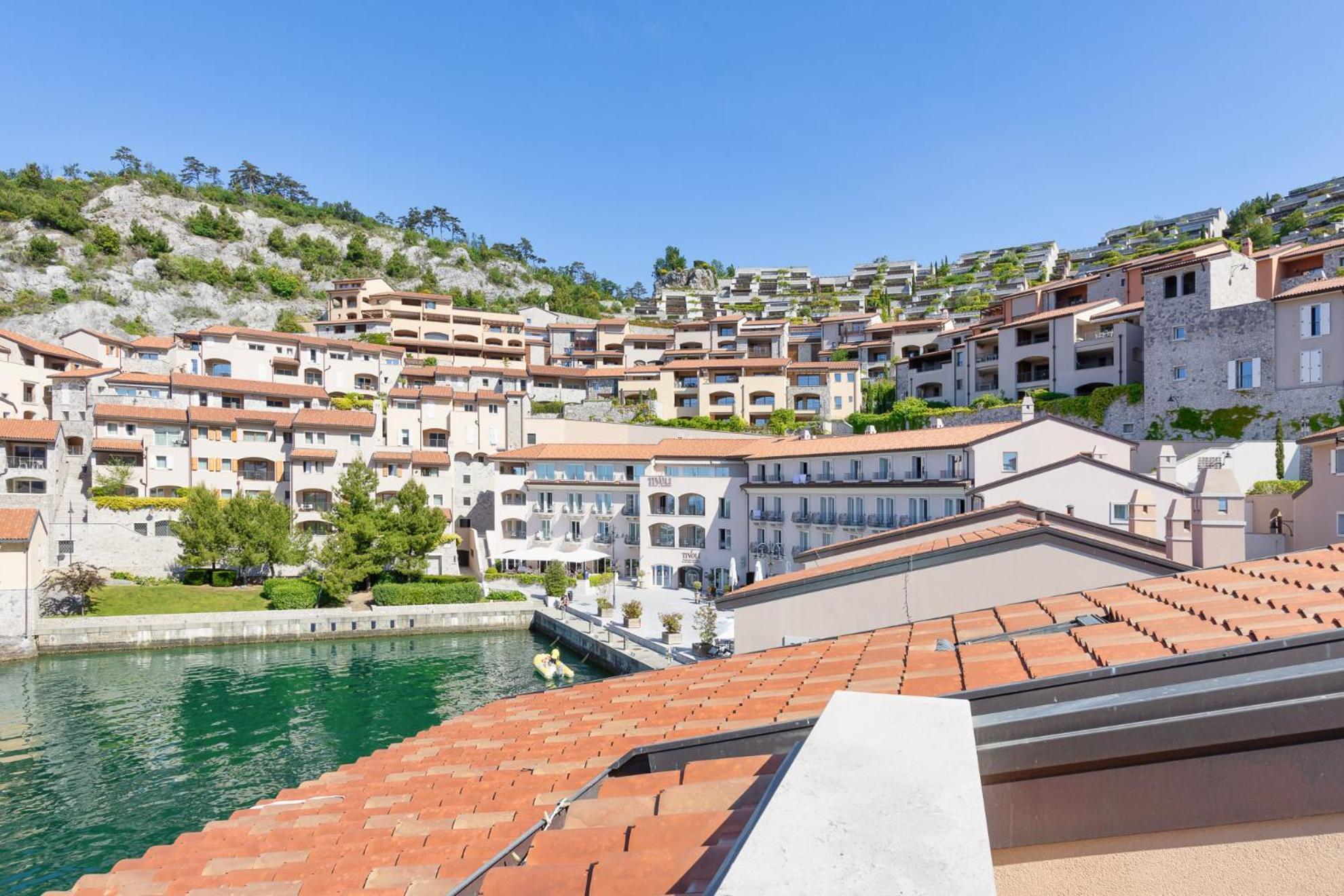 Portopiccolo Apartments Sistiana Bagian luar foto