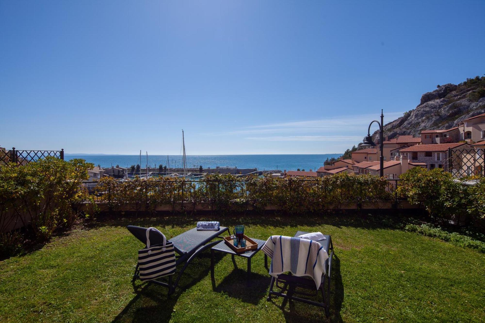 Portopiccolo Apartments Sistiana Bagian luar foto